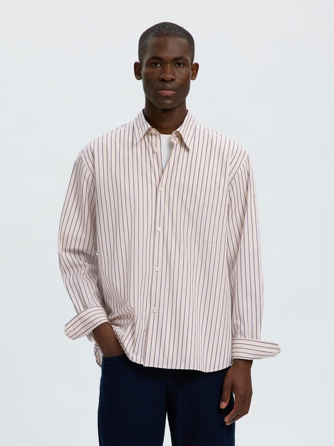 model_shot-front